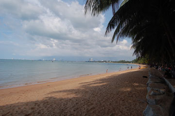Bang Saray Beach
